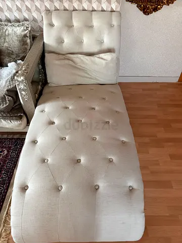 Chaise lounge