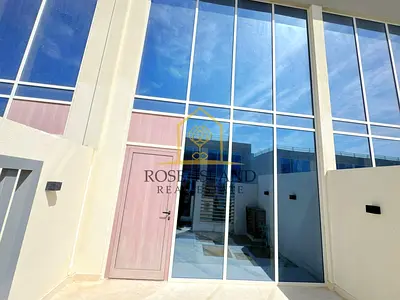 PRIME LOCATION / BRAND NEW / VACANT & READY