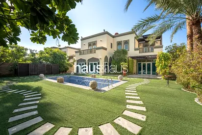 Upgraded | Private Pool | Elevator | Huge Plot