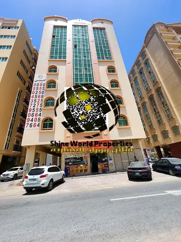 فرصة استثمارية نادرة – بناية سكنية للبيع في عجمان فرصة مميزة جدًا لامتلاك بناية جاهزة للبيع مباشرة من المالكة، مع رغبة جادة وسريعة في البيع، مما يجعله