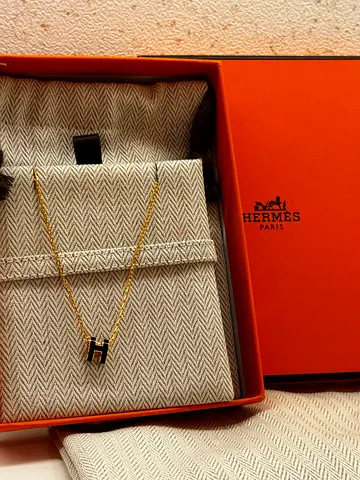 Hermès Mini Pop H pendant in black lacquer with gold hardware - with original box