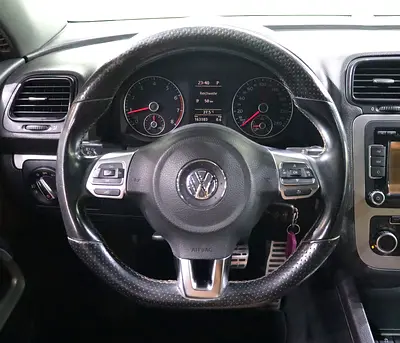 صورة 10 لـ 2011 Volkswagen SCIROCCO