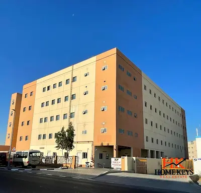 سكن موظفين اقتصادي في DIP | 1,900 درهم | ديوا وتبريد شامل