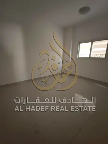 شقة غرفتين وصالة للإيجار في الخان بموقع مميز جداً ومساحات واسعة وتصميم عملي قريب من الخدمات والمرافق الحيوية ومناسبة للعائلات