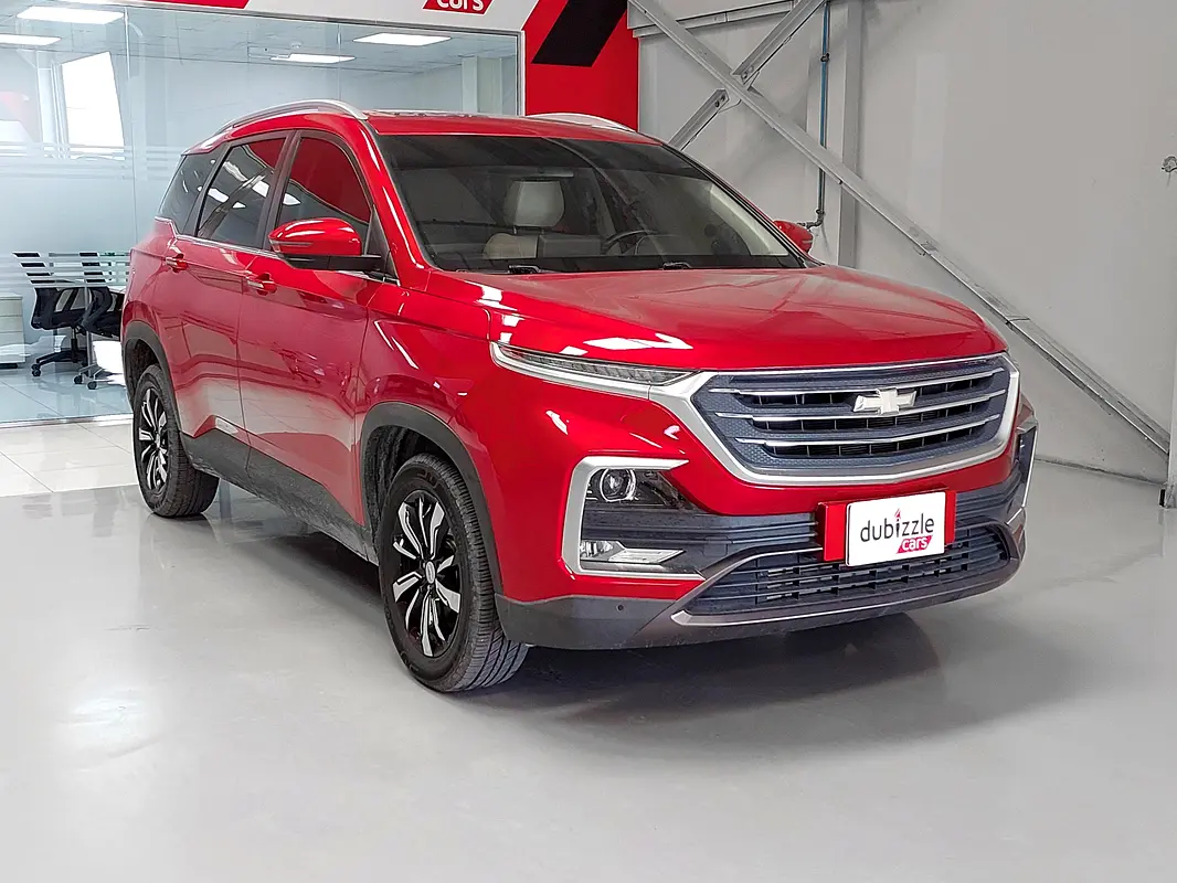 Chevrolet Captiva 2022 — photo 1 of 15