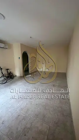 غرفتين وصالة في المجاز 1 | عقد شيرينج صريح | بجوار محطة باص دبي | موقع مميز | حتى 6 دفعات