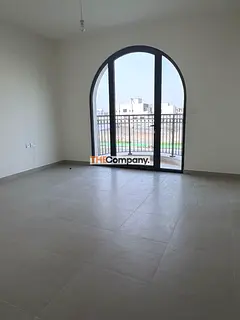 Single Row I Vacant Now | Luxury Living