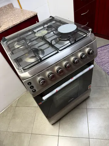 Aftron 4 burner cooking Range with self ignition with oven section