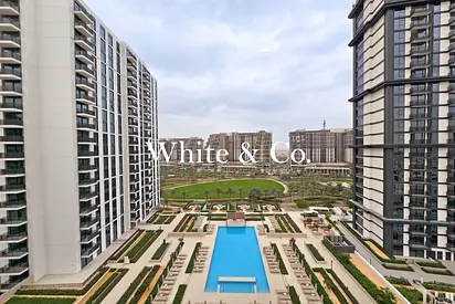 Flexible Cheques | Spacious | Pool View