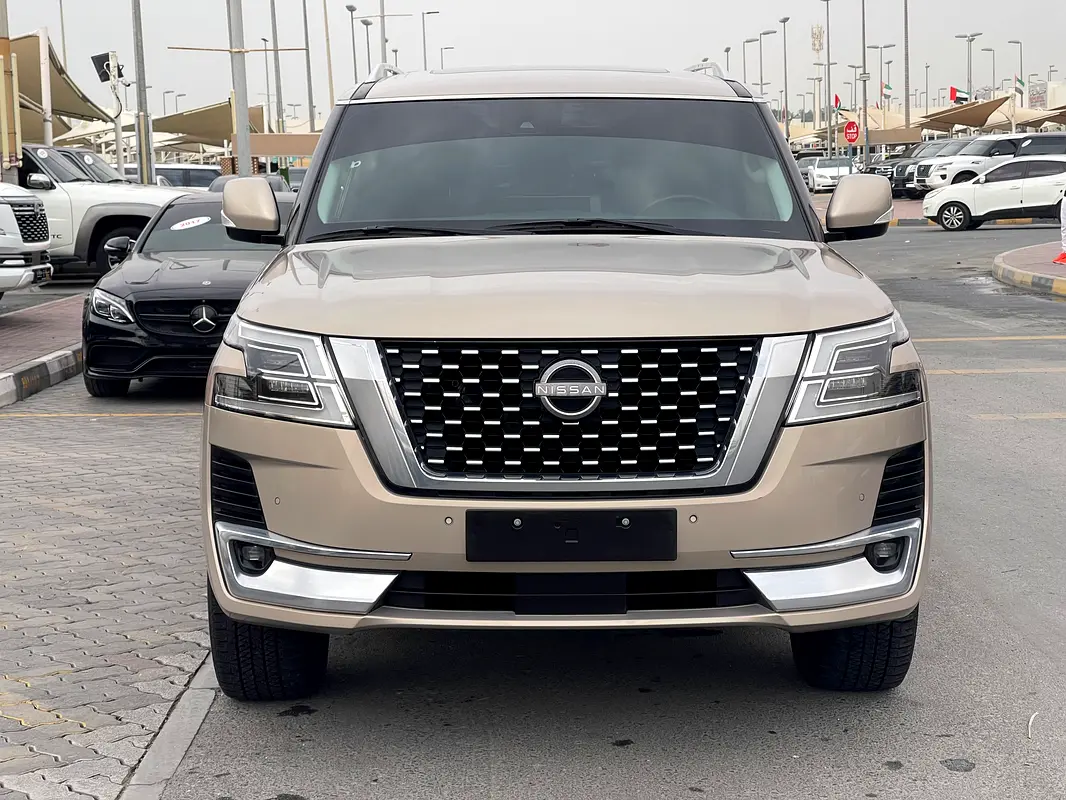 Nissan Patrol 2022 — photo 1 of 20