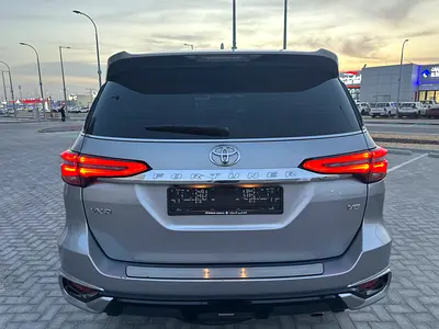 2025 Toyota FORTUNER 照片 5