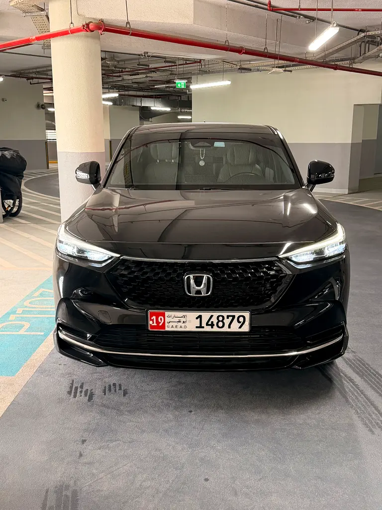 Honda HR-V 2023 — photo 1 of 8