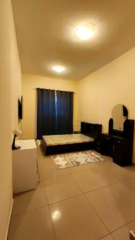 SINGLE LADY ONLY, MASTER ROOM WITH ATTACHED TOILET  BALCONY NEAR MOE