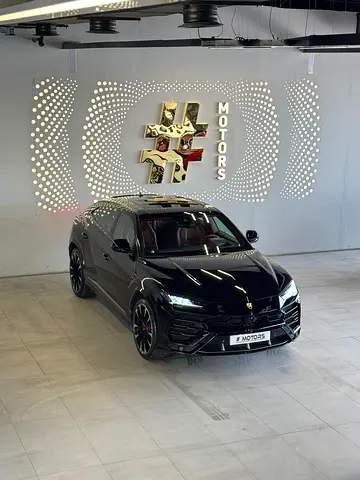 Lamborghini URUS