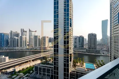 ELEGANT STUDIO | CANAL VIEW | HIGH FLOOR LIVING