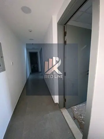 غرفتين وصاله  موقع مميز بين شارع جمال عبد الناصر وشارع الوحدة خزائن بالحائط  إطلاله مفتوحه 2 حمام تاني ساكن