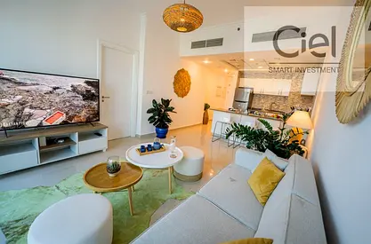 Fully Furnished | Canal View | Available in June