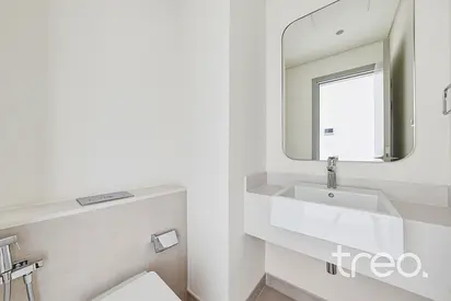 Middle Kitchen Single Row Exclusive