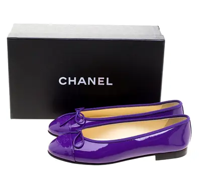 Authentic Chanel Flat Ballerina purple patent leather size 37
