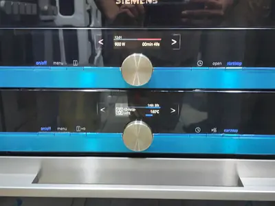 Siemens built in oven microwa set same like new condition for sale 2700 aed