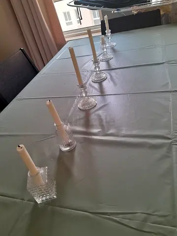 Candle holder