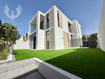 Modern | Vacant | Landscaped Garden