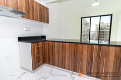 6 cheques | New bulding | Near beach