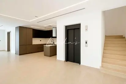 Available Soon | 4 BR + Maid | Beside Park