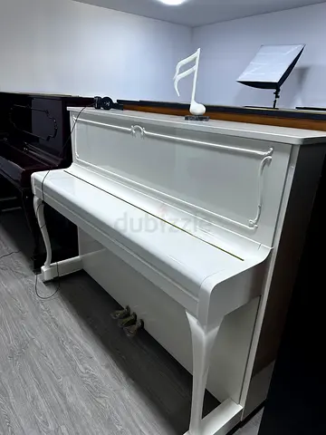 Yamaha W116HC white upright piano with Silent system