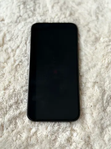 11 pro max iPhone in extremely good working condition no scratches no dents