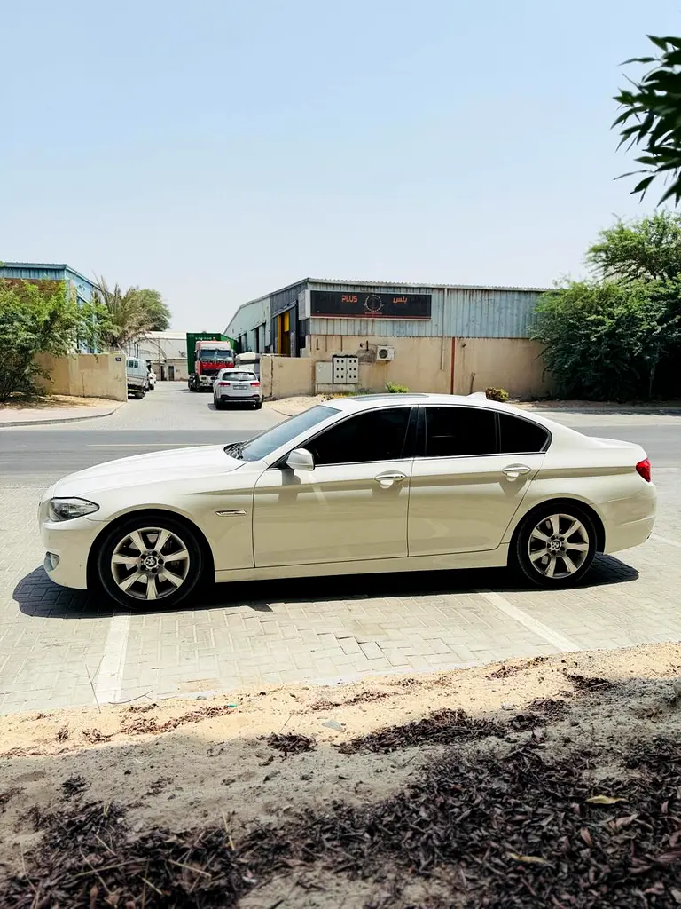 BMW 5-Series 2013 — photo 1 of 7