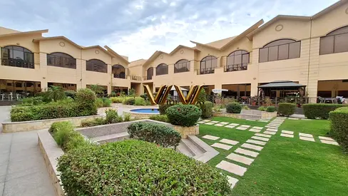 GATED COMMUNITY | GOOD CONDITION | SPACIOUS & READY TO MOVE-IN