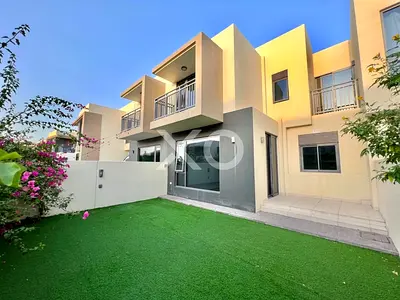 EXCLUSIVE | SINGLE ROW | FULLY LANDSCAPED