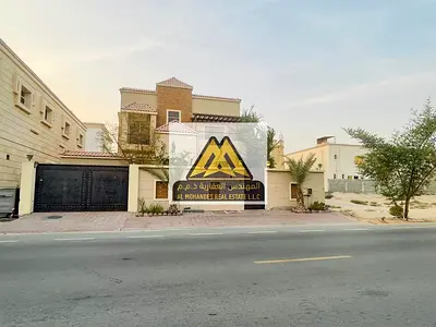فرصة مميزة للاستثمار أو السكن في منطقة الروضة 2، فيلا سكنية تجارية بموقع استراتيجي قريب من شارع الشيخ عمار