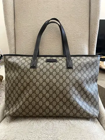 AUTHENTIC GUCCI TOTE BAG..