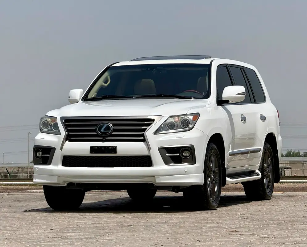 Lexus LX-Series 2014 — photo 1 of 16