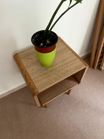 bedside table / small side table in good condition