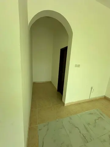 🏡 فيلا للإيجار في الروضة 3 – عجمان