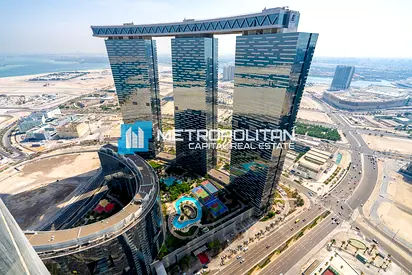 Vacant | 3BR w/ Balcony Townhouse | Closed Kitchen