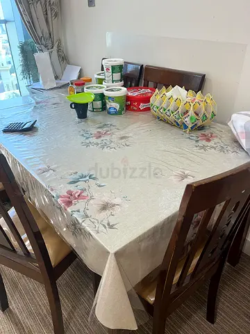 URGENT Great condition dining set table and chairs