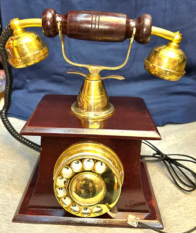 Beautiful antique style box working telephone for sale