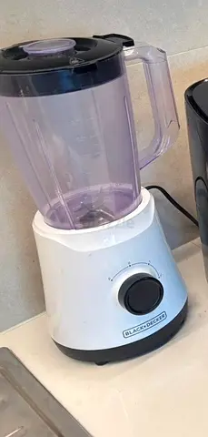 Black  Decker countertop blender — good working condition