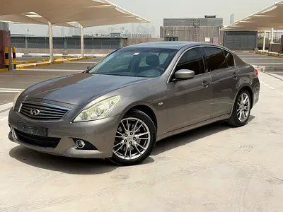 Infiniti G25 Luxury 2012 - GCC Specs - Full service history from Infiniti - no accidents - 2 keys