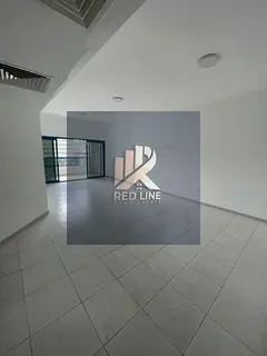 🏡 3-Bedroom Apartment with Living Room in Al Majaz 1 with Lake View 🌊