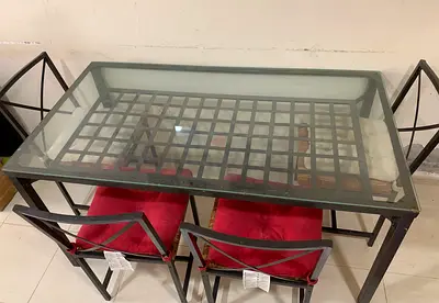 Dinning table with chairs