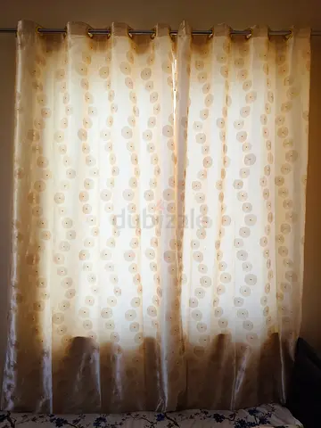 2 curtain and rod for sale in RAK