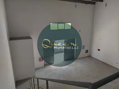 مستودع جديد (أول ساكن) بمساحة واسعة للإيجار - الجرف الصناعية