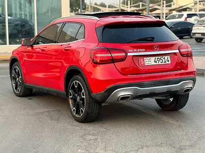 صورة 4 لـ 2018 Mercedes-BENZ GLA