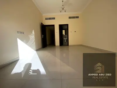ارقي غرفنين وصالة ماستر _ اول ساكن بالروضة3،بتشطيب حديث ومميز ببناية جديدة بالكامل شامل فيها جميع الخدمات،بموقع مميز قريب من شارع الخليفة محمد بن زايد