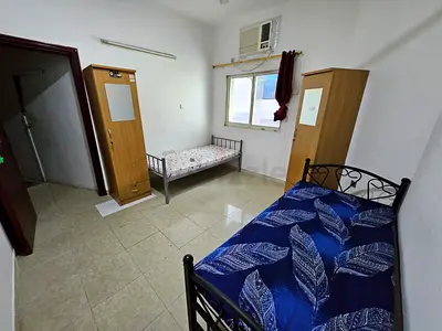 Room For 2-3 Bachlors Near Sharaf Dg Metro